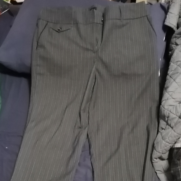 Dress pants - Picture 2 of 4